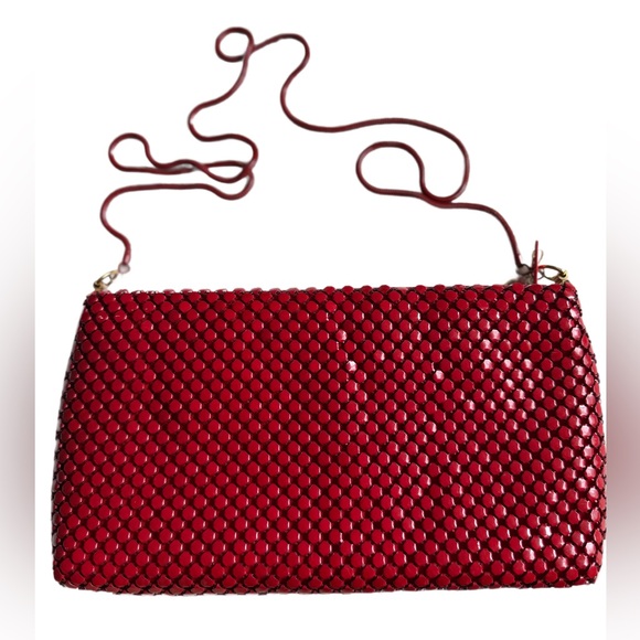 Handbags - Vintage metal mesh red purse